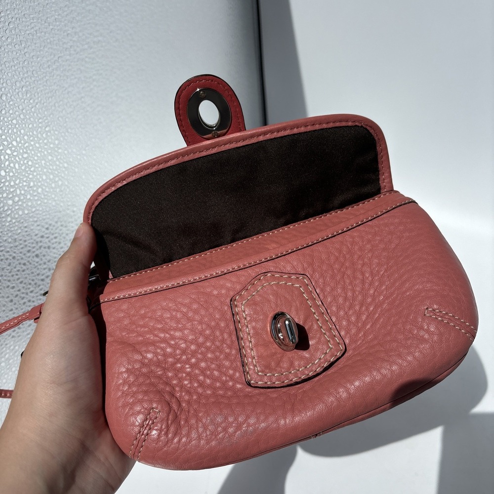 Coach Legacy‎ Flap Wristlet Mauve Dusty Rose Pebbled Leather Turnlock Clutch - Picture 7 of 13